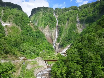 富山　称名滝